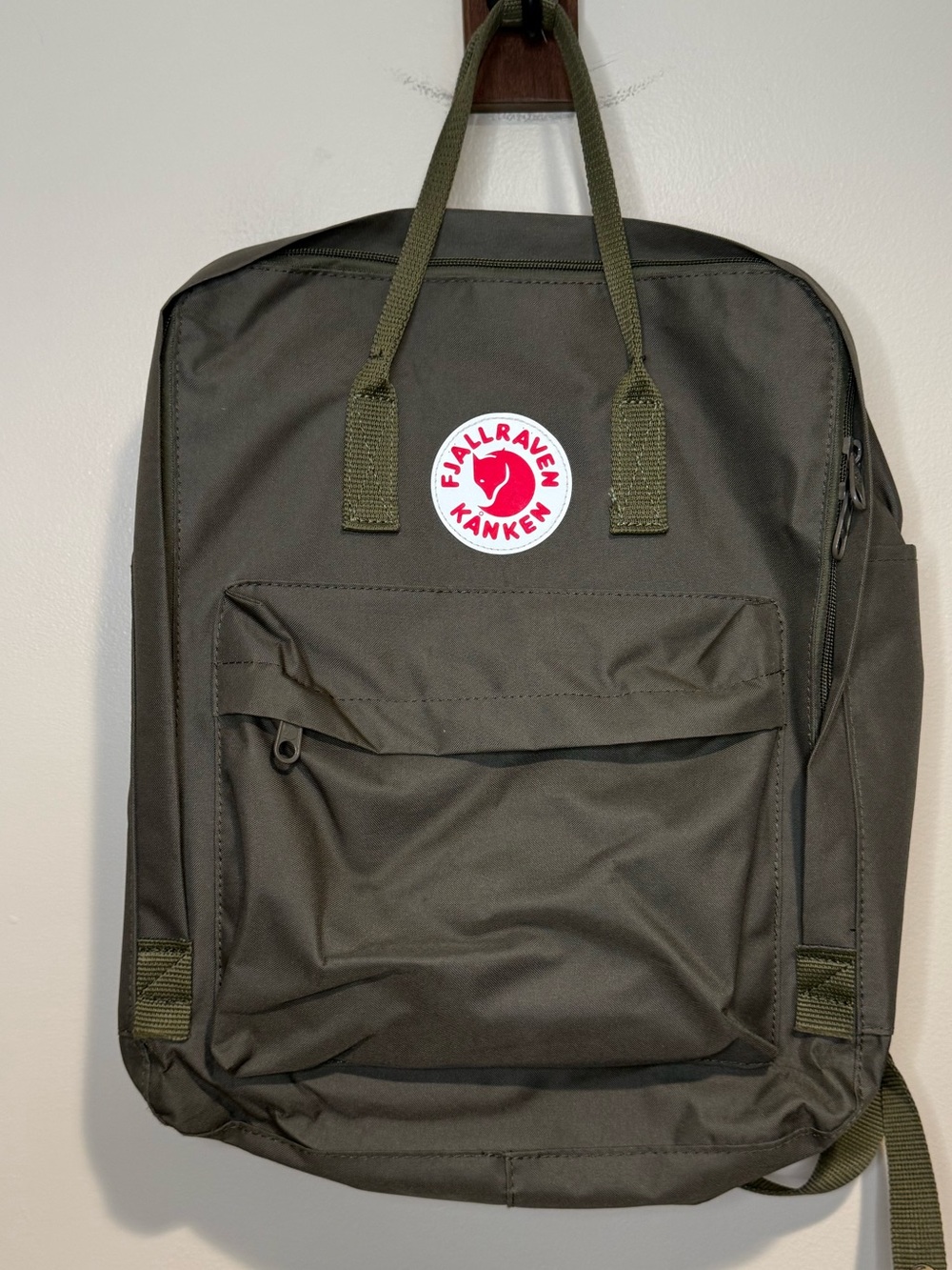 FJall Raven Kanken Laptop backpack army green